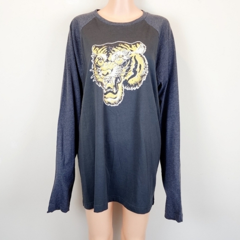 True Craft Grey Long Sleeve T-Shirt Size L